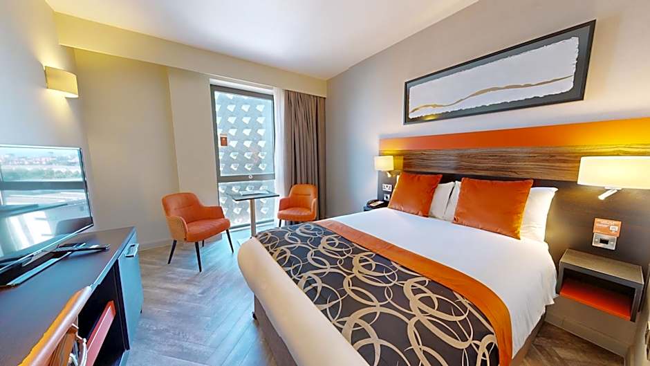 Clayton Hotel Cardiff