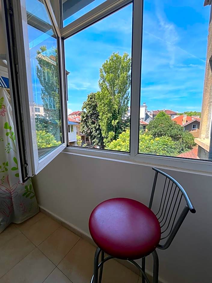 Elegance on a Budget - Rooms for Rent in Sofia Center