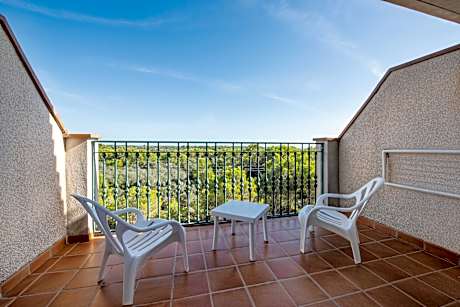 DOUBLE WITH TERRACE 2 ADULTS