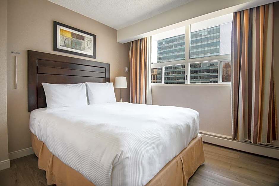 Coast Calgary Downtown Hotel & Suites by APA
