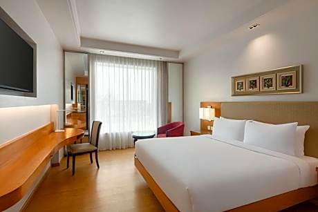 Executive King Room - Non-Smoking