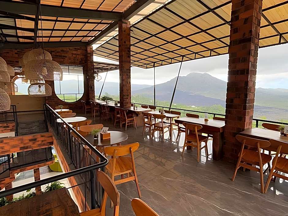 Caldera Hotel & Restaurant