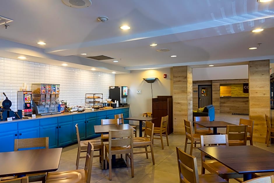 Country Inn & Suites by Radisson, Doswell (Kings Dominion), VA