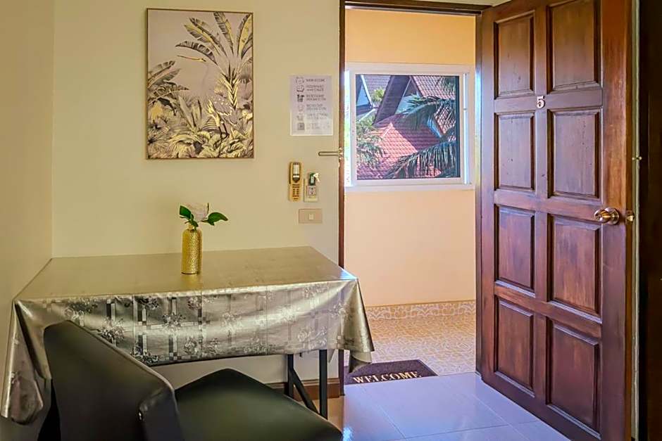 Passion Nai Harn Guesthouse