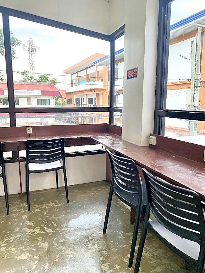 Pocket Hotel Bunks and Breakfast