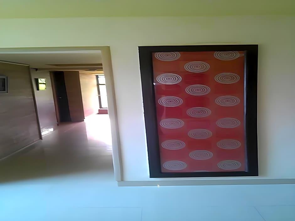 Hotel Savshanti Towers