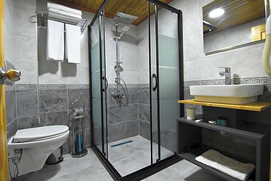 Green Palace Suite Hotel