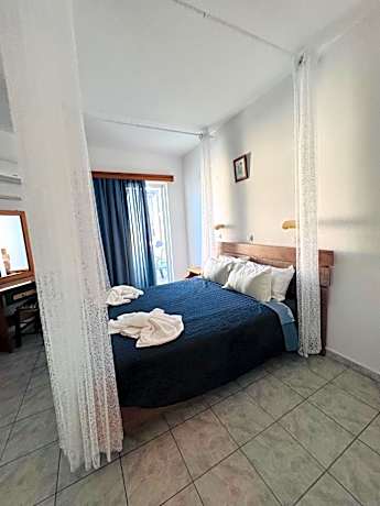 Economy Studio (2 Adults)