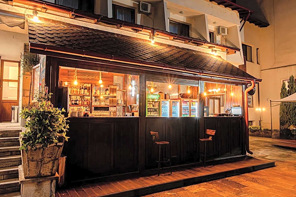 Hotel Sallaris Monteoru