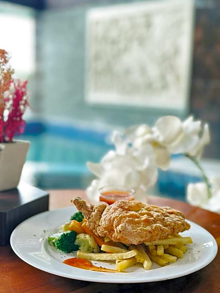 Grand Bayu Hill Hotel