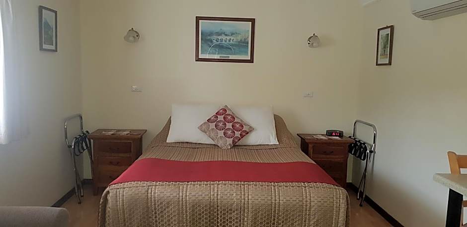 Photo 1 of 5 of Studio Cottage