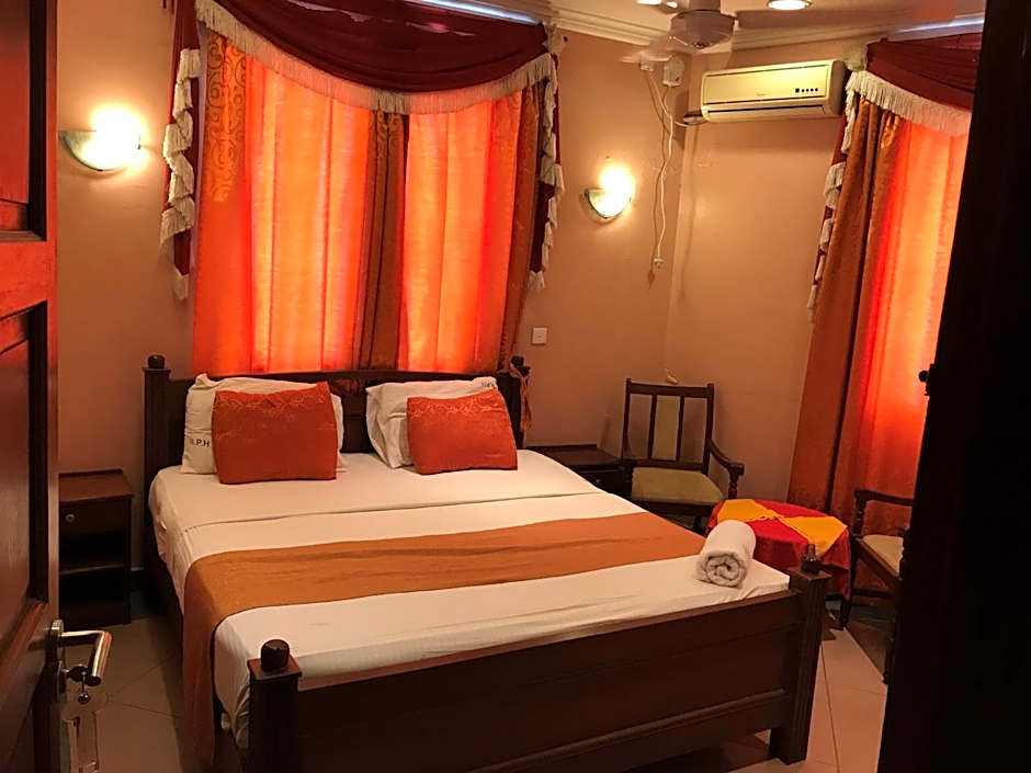 Regency Park Hotel