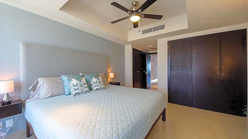 Grand Venetian Condominium