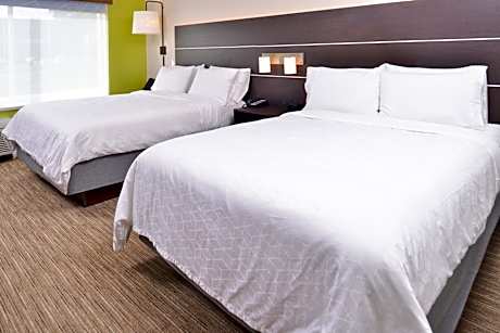 Standard Queen Room with Two Queen Beds - Communications Accessible