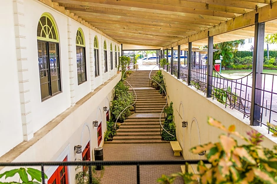 The Knutsford Court Hotel