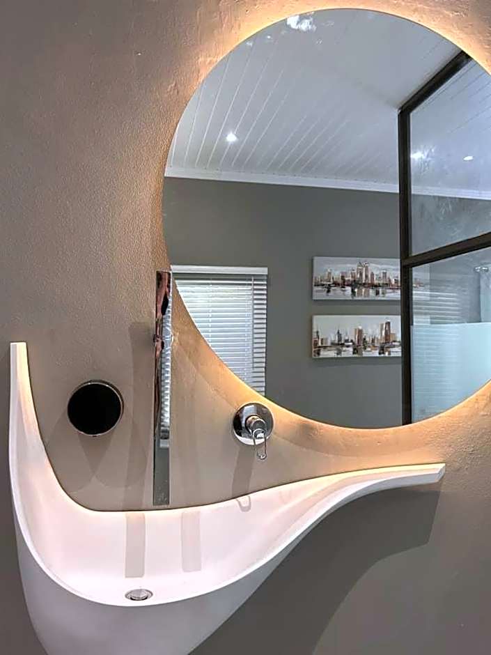Moonriver Guesthouse
