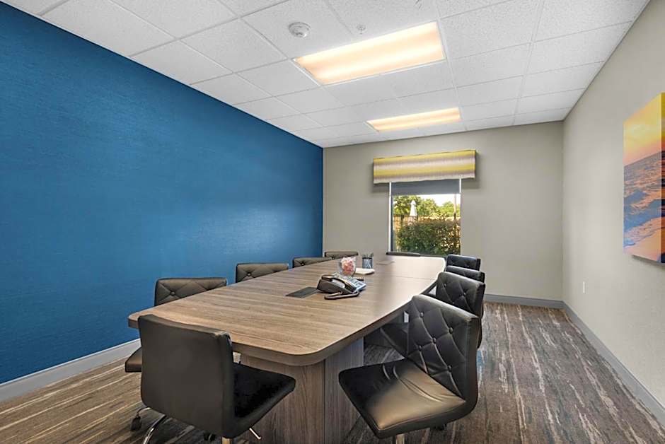 Hampton Inn By Hilton & Suites Pensacola I-10 N At University Town Plaza