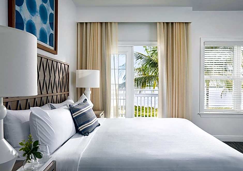 Parrot Key Hotel & Villas