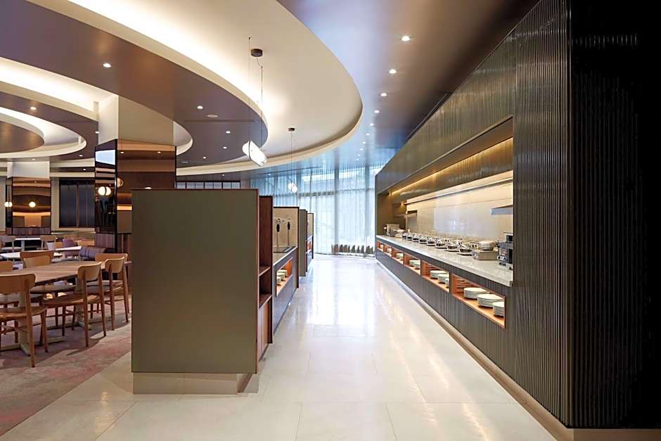 DoubleTree by Hilton Montreal