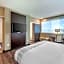 GLo Best Western Dawley Farms In Sioux Falls