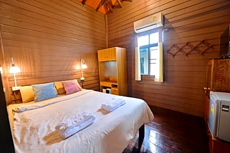 Double Room with Private External Bathroom