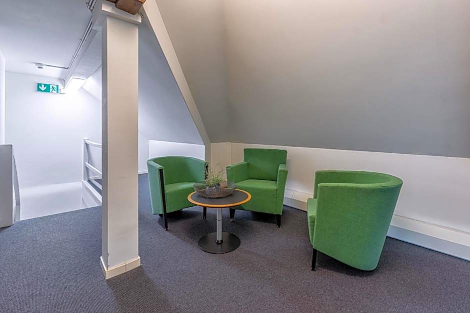 Royal Hotel - Urban Living