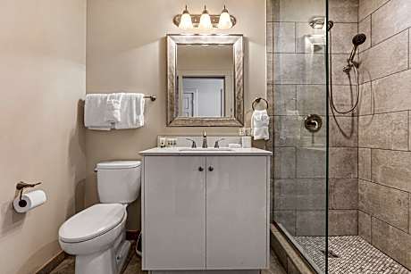 Cozy Studio Near French Quarter