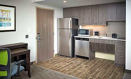 1Kng Mobilty/Hearing Access Ri Shwr Studio Ns