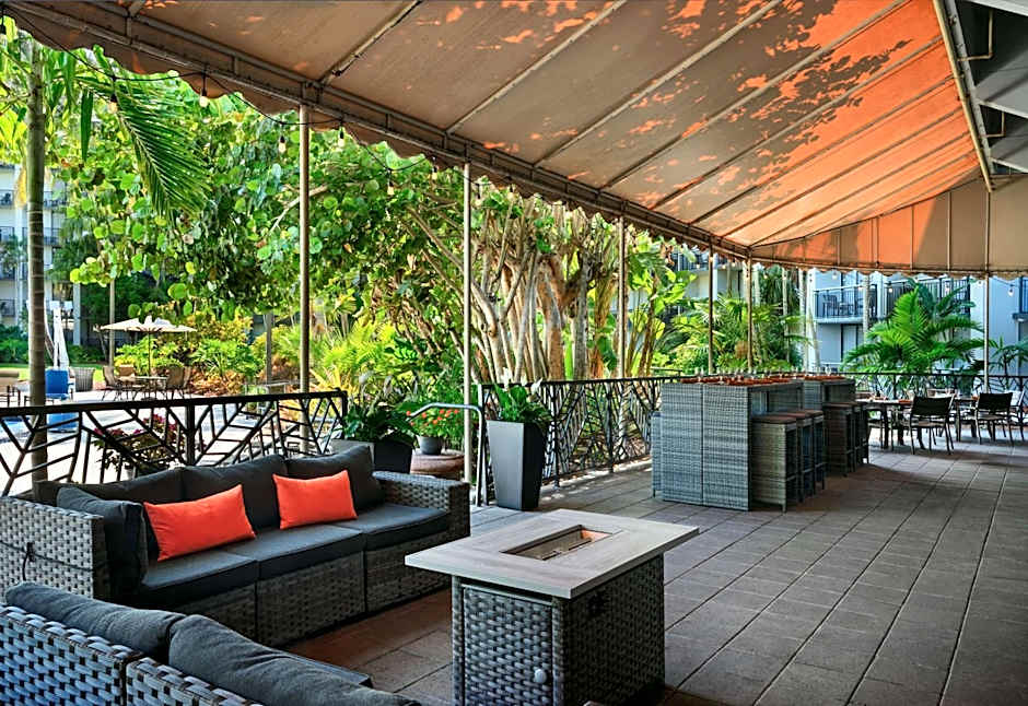 DoubleTree Hilton Hotel Exec Meeting Center Palm Beach Gardens