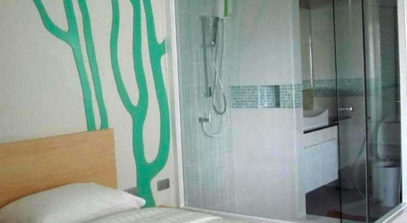 R-Con Blue Ocean Hotel