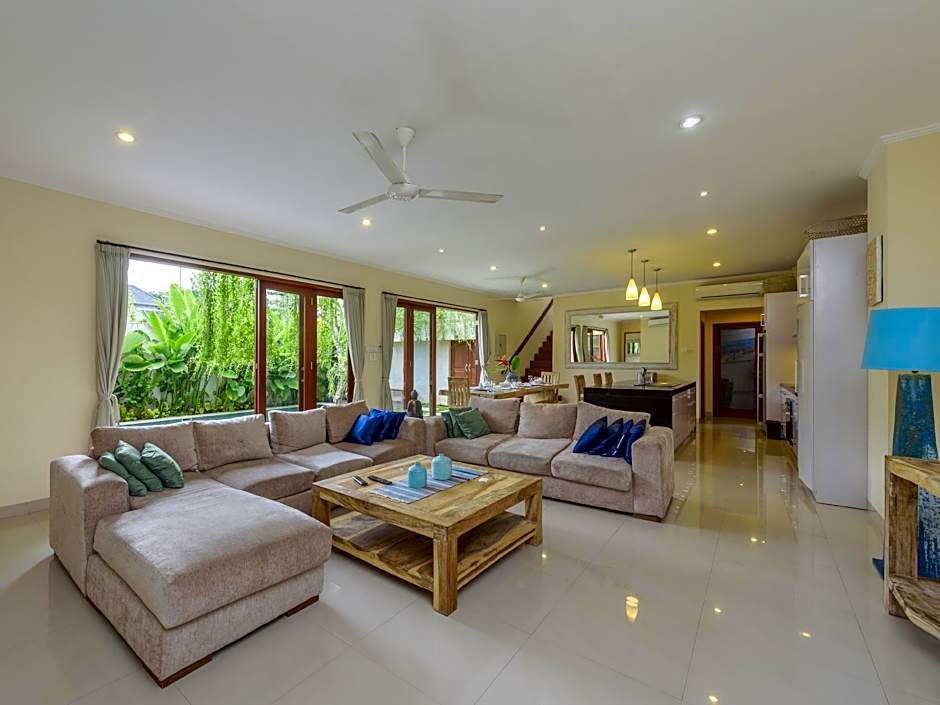 Villa Tepi Sungai