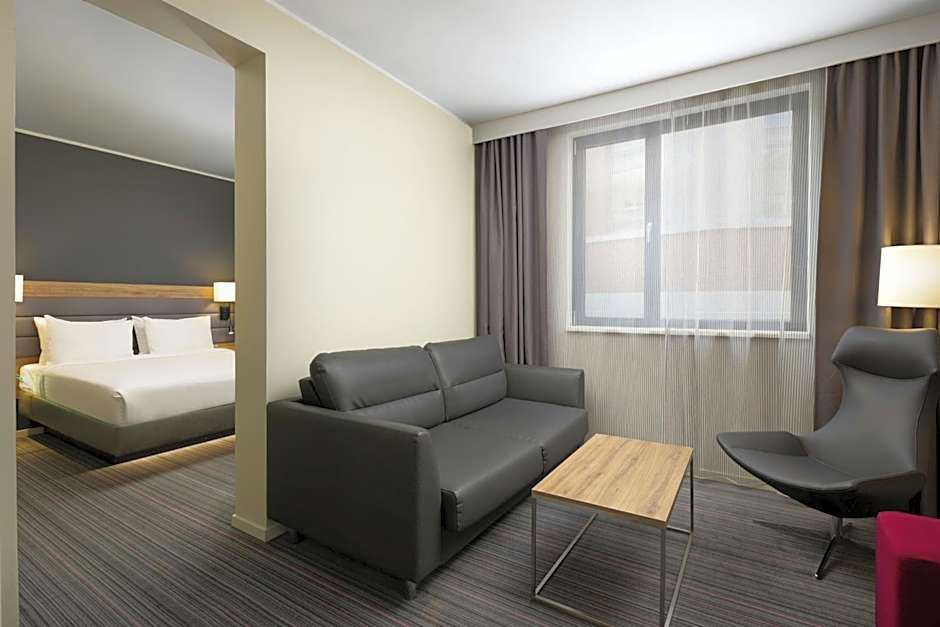 Moxy Glasgow Merchant City