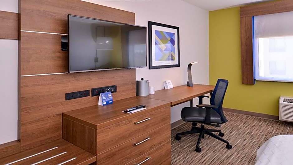 Holiday Inn Express Hotel & Suites Mount Pleasant By IHG