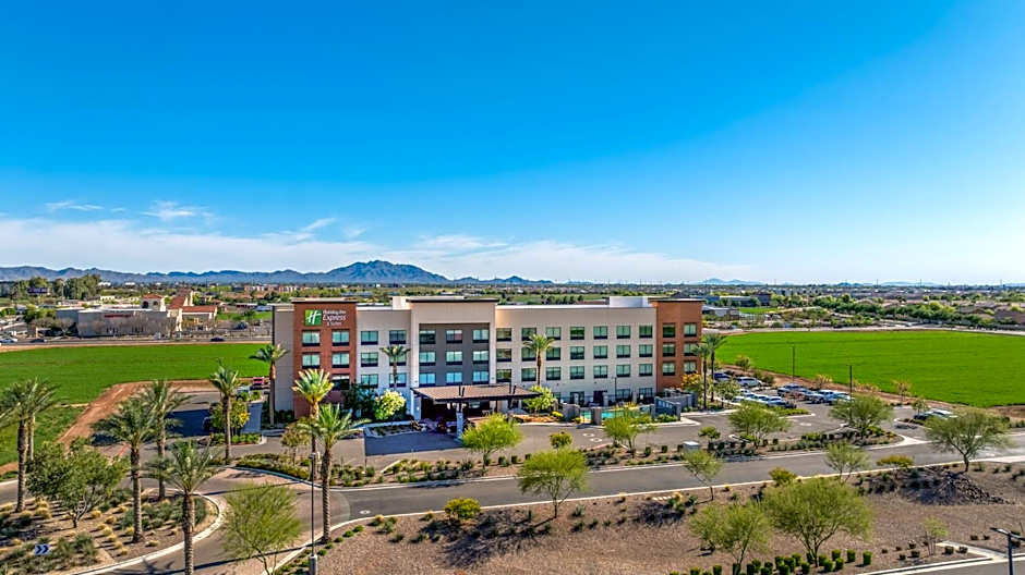 Holiday Inn Express and Suites Gilbert Mesa Gateway Airport By IHG
