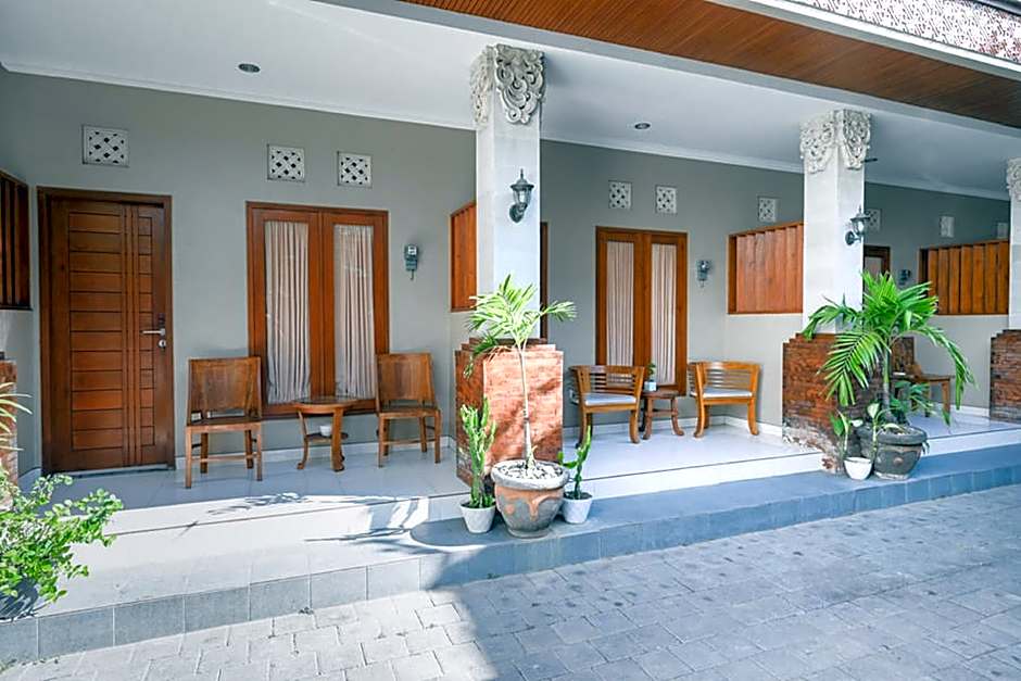 RedDoorz near Mertasari Beach 2