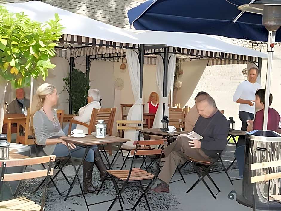 Landhotel Airport-Inn
