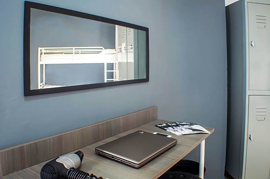 Quart Youth Hostel & Apartments