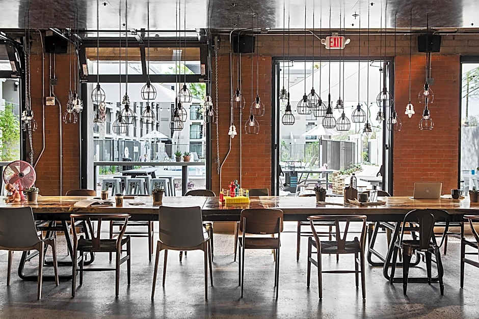 Moxy by Marriott Phoenix Tempe/ASU Area