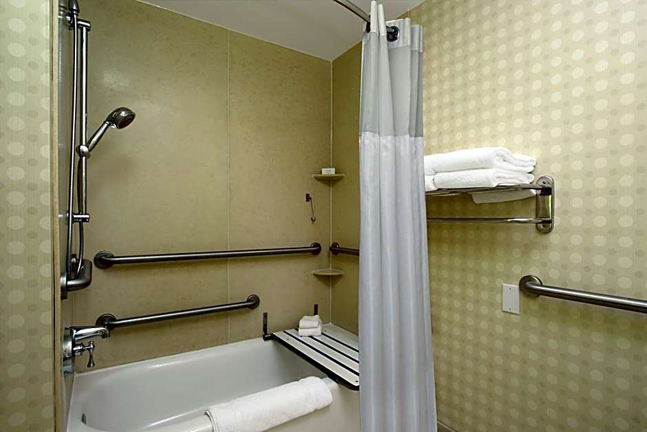 Hilton Garden Inn Sonoma County Airport