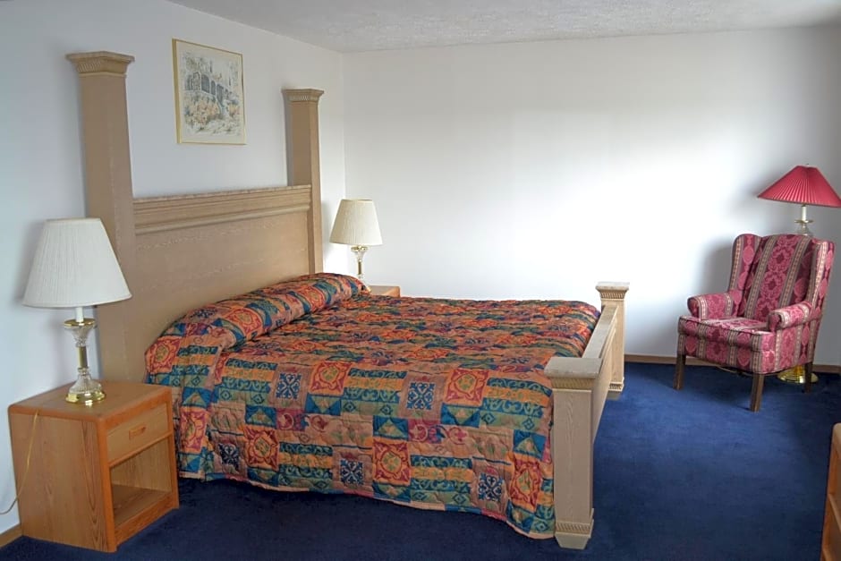 Sky Lodge Inn & Suites - Delavan