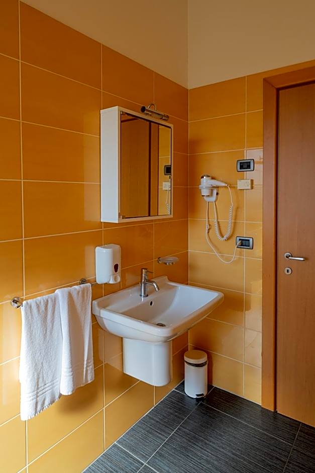 Hotel Riva Del Sole