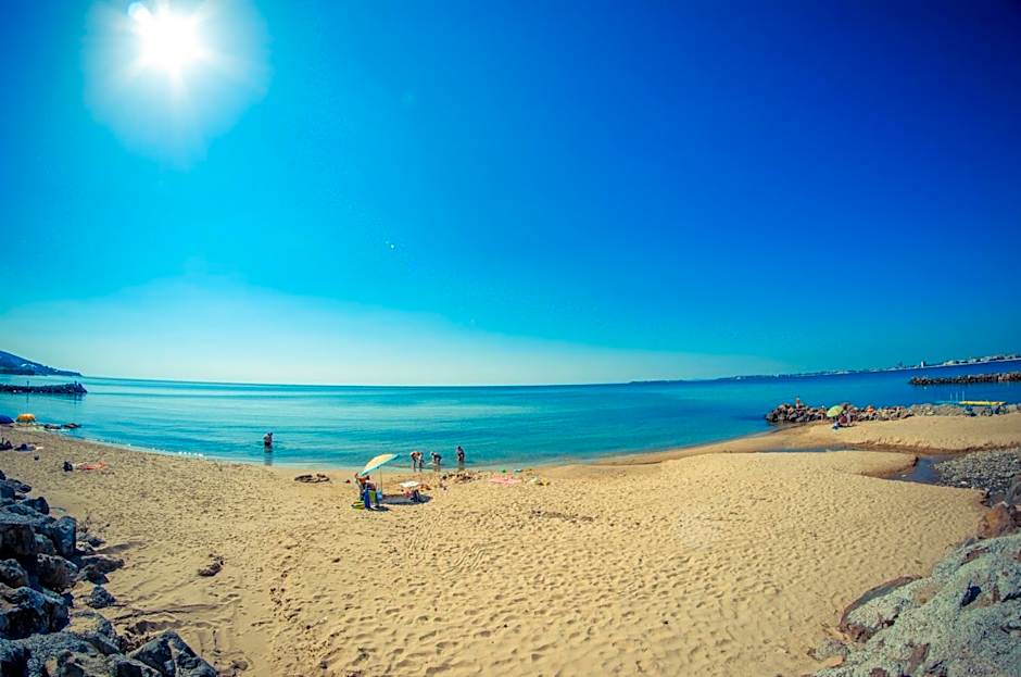 Premier Fort Cuisine - Full Board