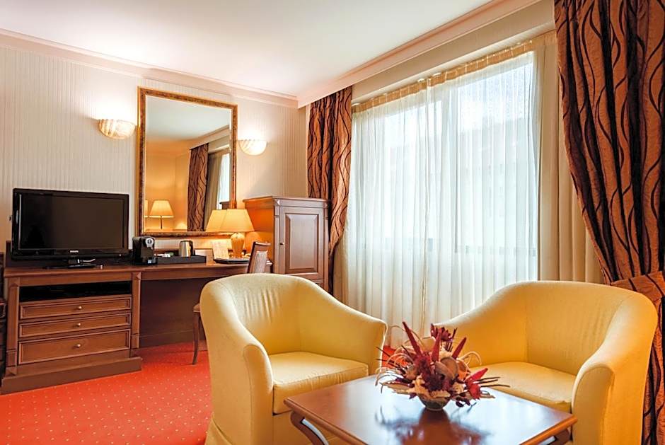 Crystal Palace Boutique Hotel