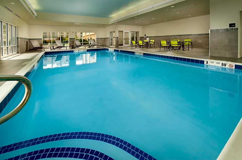 Hampton Inn & Suites - Buffalo Airport