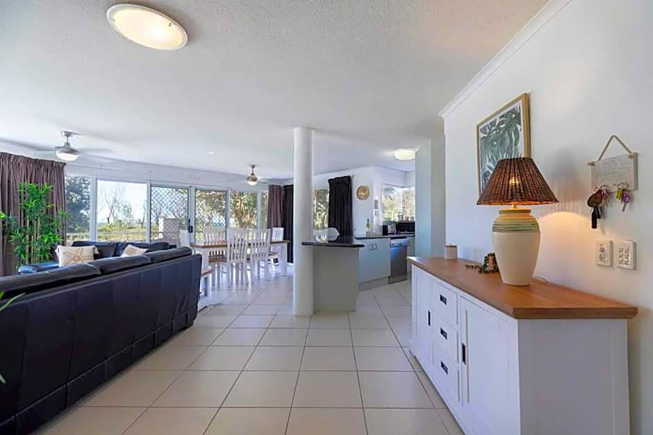 Surfside at Buddina with Direct Beach Access