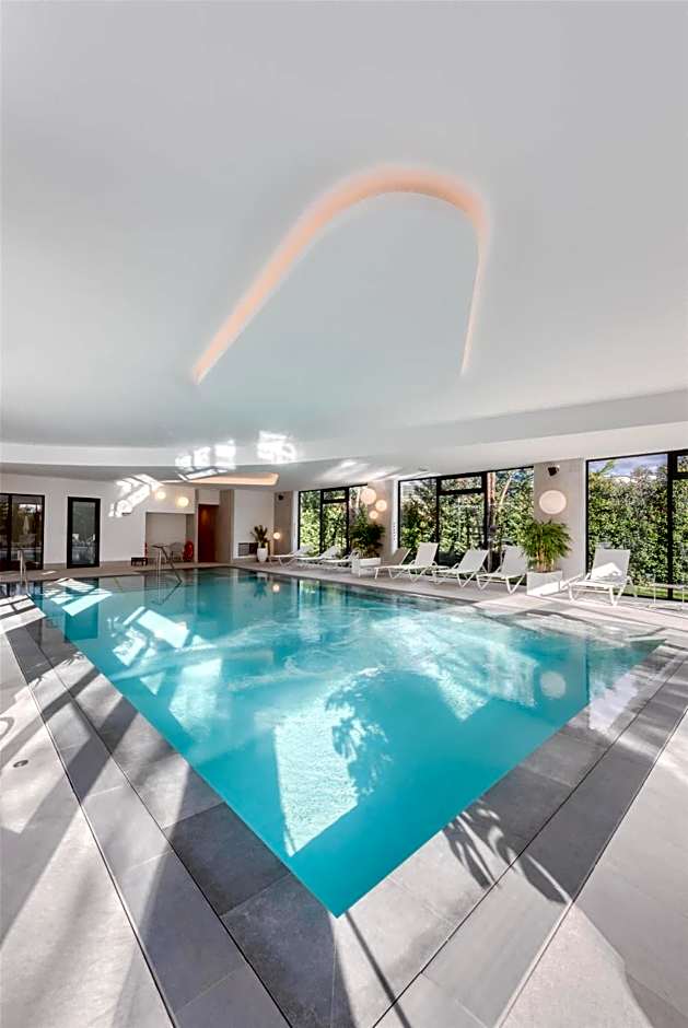 GOLDEN TULIP LYON OUEST TECHLID Hotel & Spa