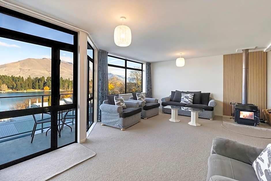 Spinnaker Bay Apartments