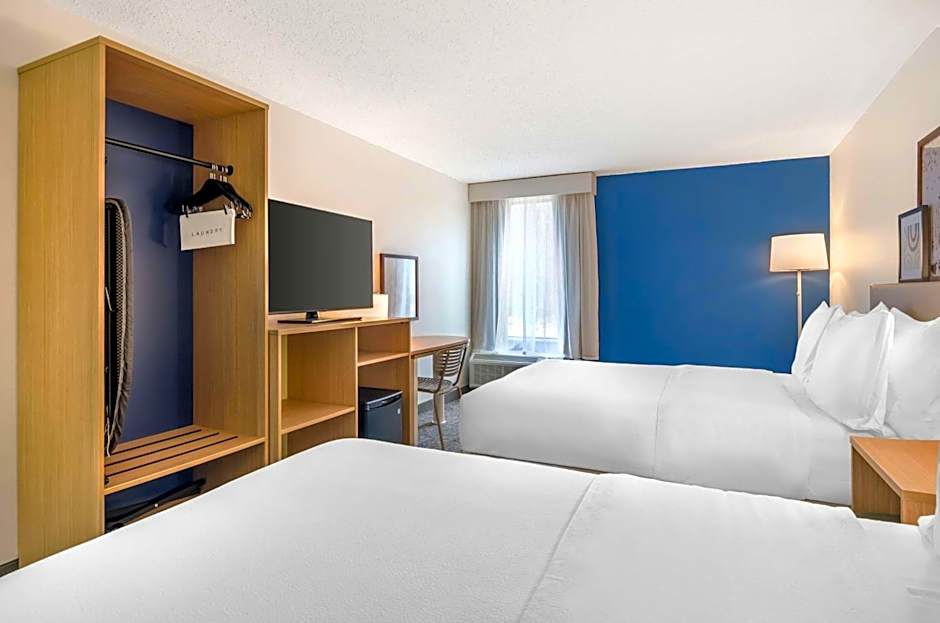 Spark by Hilton Roanoke Airport