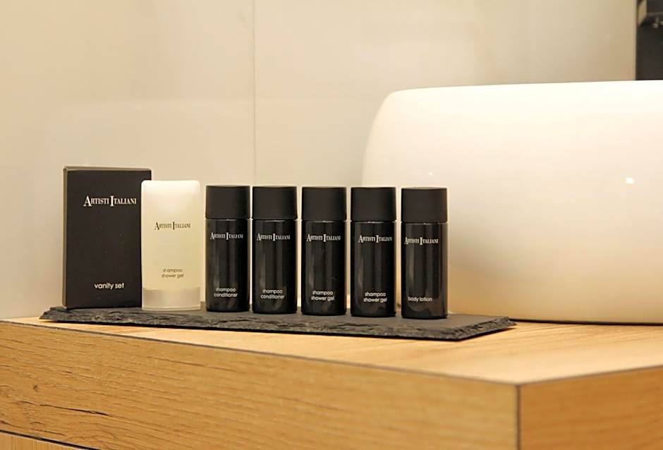 UrbanBay Hotel & Spa