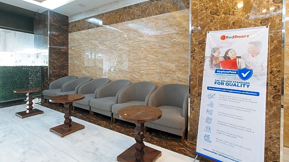 RedDoorz Plus at Winter Benitez